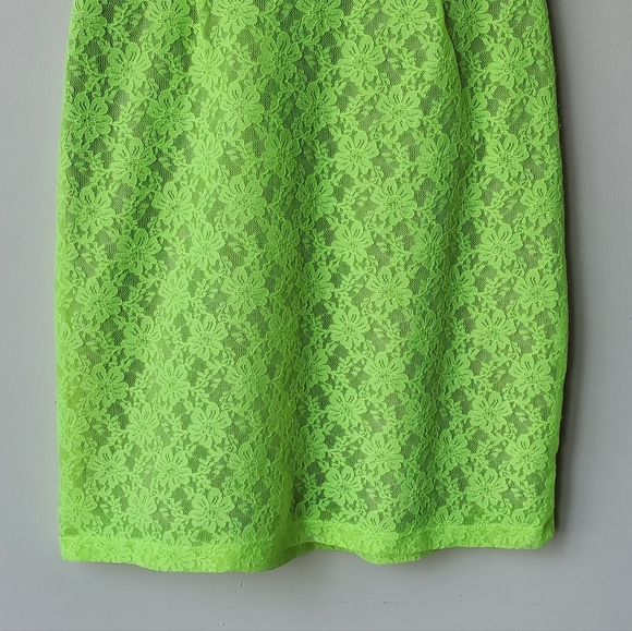Silence + Noise Neon Lace Dress - Picture 15 of 15